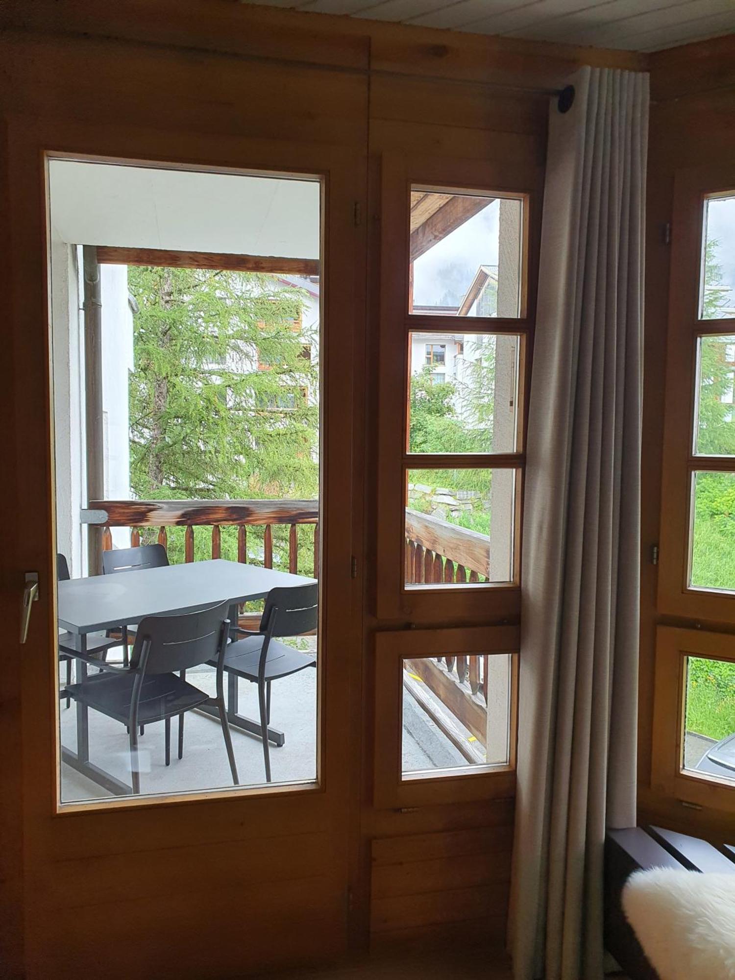 Schweizerhof Ferienwohnungen Lenzerheide 5 Bilik gambar